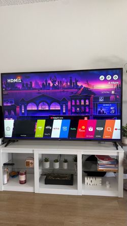 📺 LG 65” Smart TV + Roku