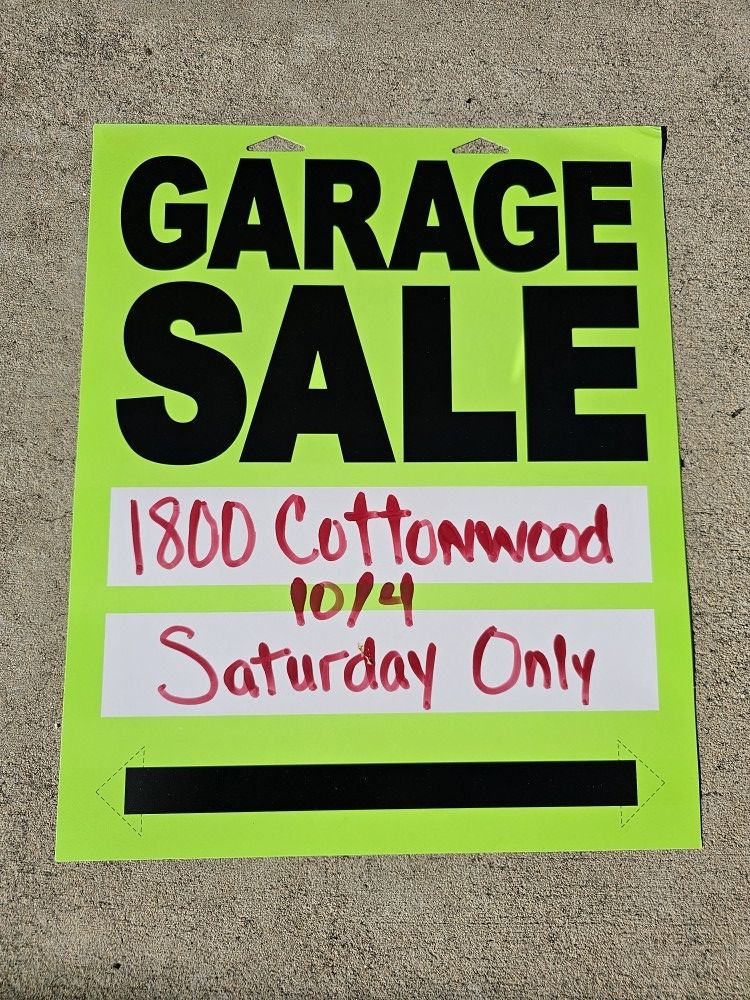 Yard sale. Saturday 10 / 4. In Colton