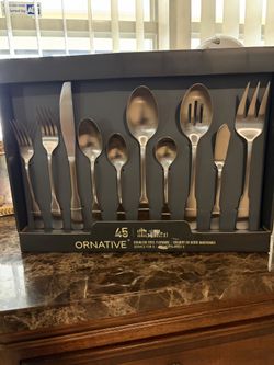 Ornative 45 Piece Flatware Set