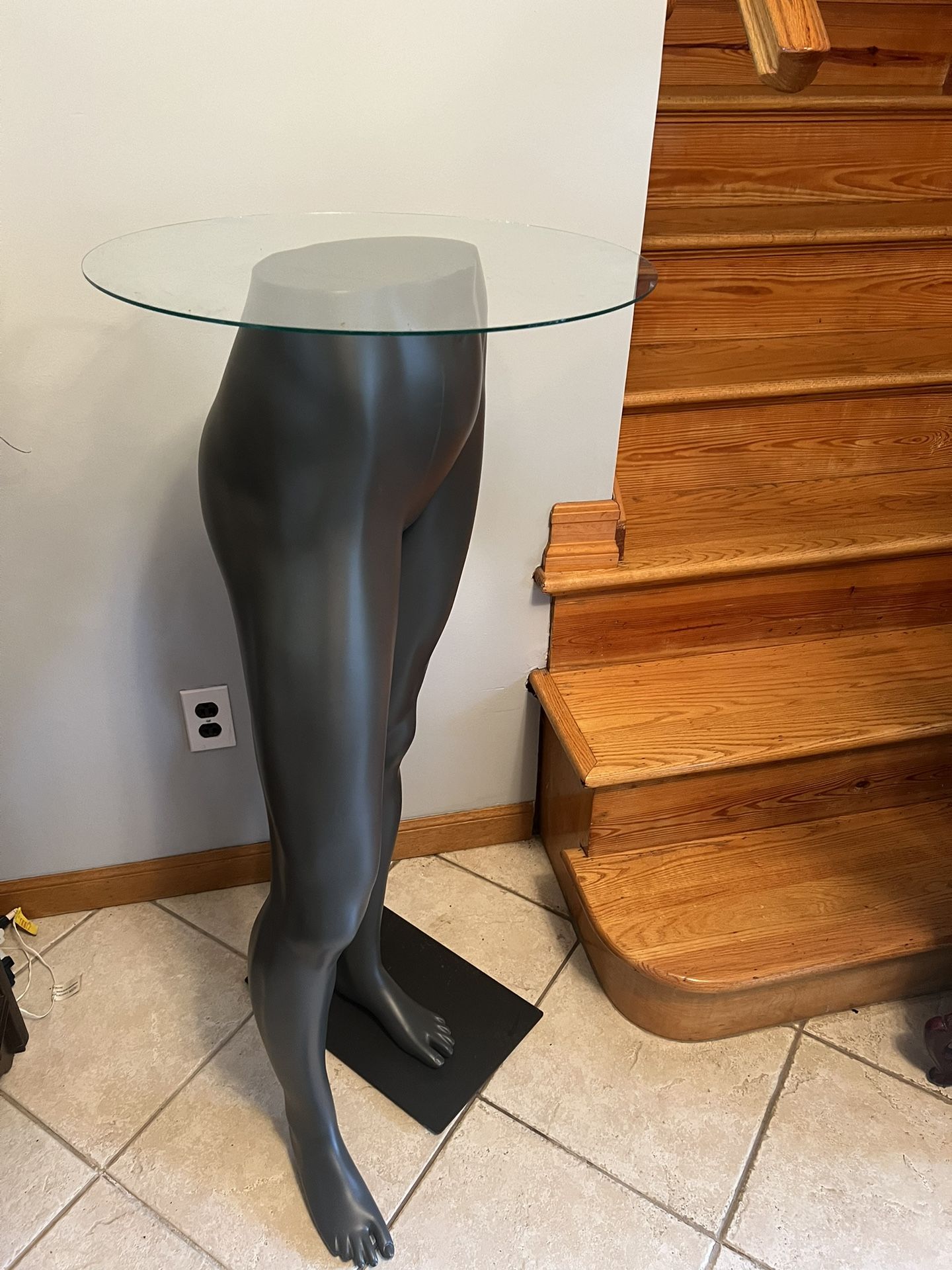 Mannequin Table