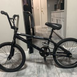 Black 2004 Haro F3 Function