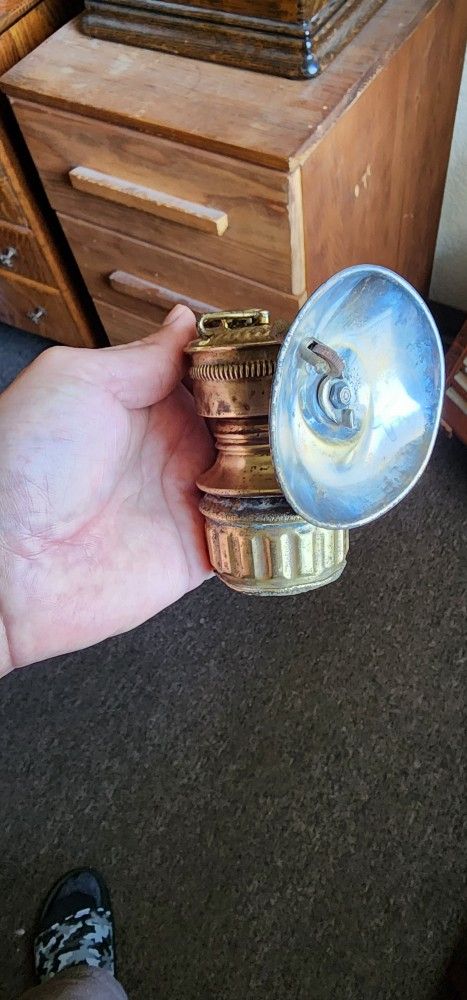Shanklin Mfg. Co.
Guy's Dropper Miners
Carbide Brass Lantern
Head Lamp Light