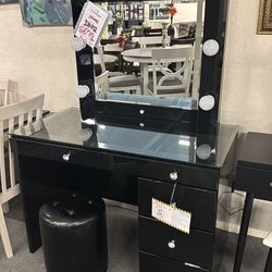 Black vanity w/stool