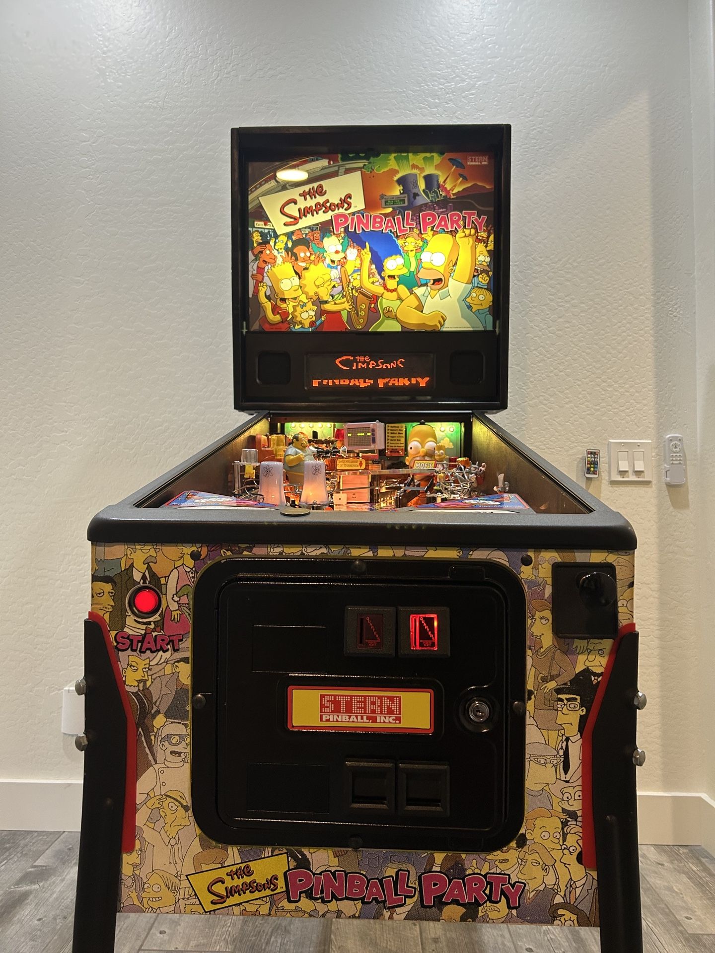 SIMPSONS pinball Machine
