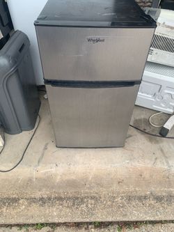 Mini fridge