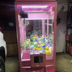 Hello Kitty LED Claw Machine 