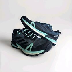 Adidas Terrex Skychaser LT GTX 305 Womens Outdoor Hiking Shoes Size 8.5