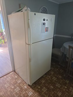 Kenmore refrigerator