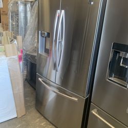 New Out Box Samsung French Door Food Showcase Refrigerator 