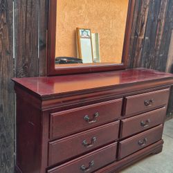 Dresser desk