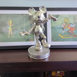 D23 Gold Membership Mickey Statue 