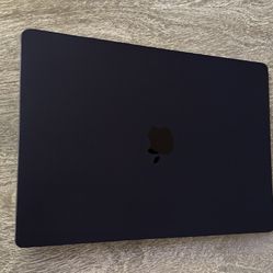 2023 Apple MacBook Air M2 (15-inch, 16GB RAM 512 SSD)