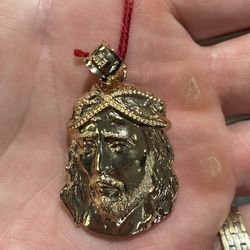 14kt gold pendant