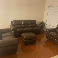 FULL SOFA SET! With Matching Ottoman 