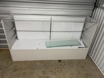 Show Glass