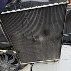 BMW 328i 06-12 radiator