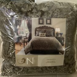 8 Pieces Aberdeen Comforter Set