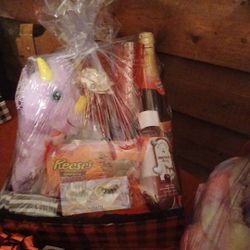 Valentines Gift Basket 