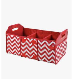 🟥 “Picnic At Ascot” (2 NEW Pieces)