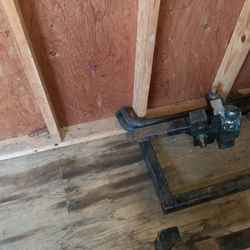 Hitch and Weight Distribution 