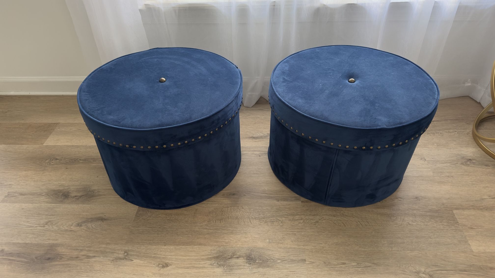 Round Storage Ottoman