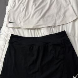 Women’s Nike Skirt Size S 