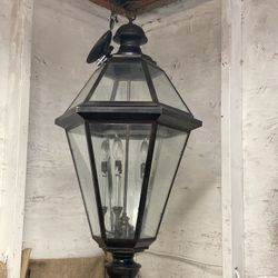 Outdoor hanging light