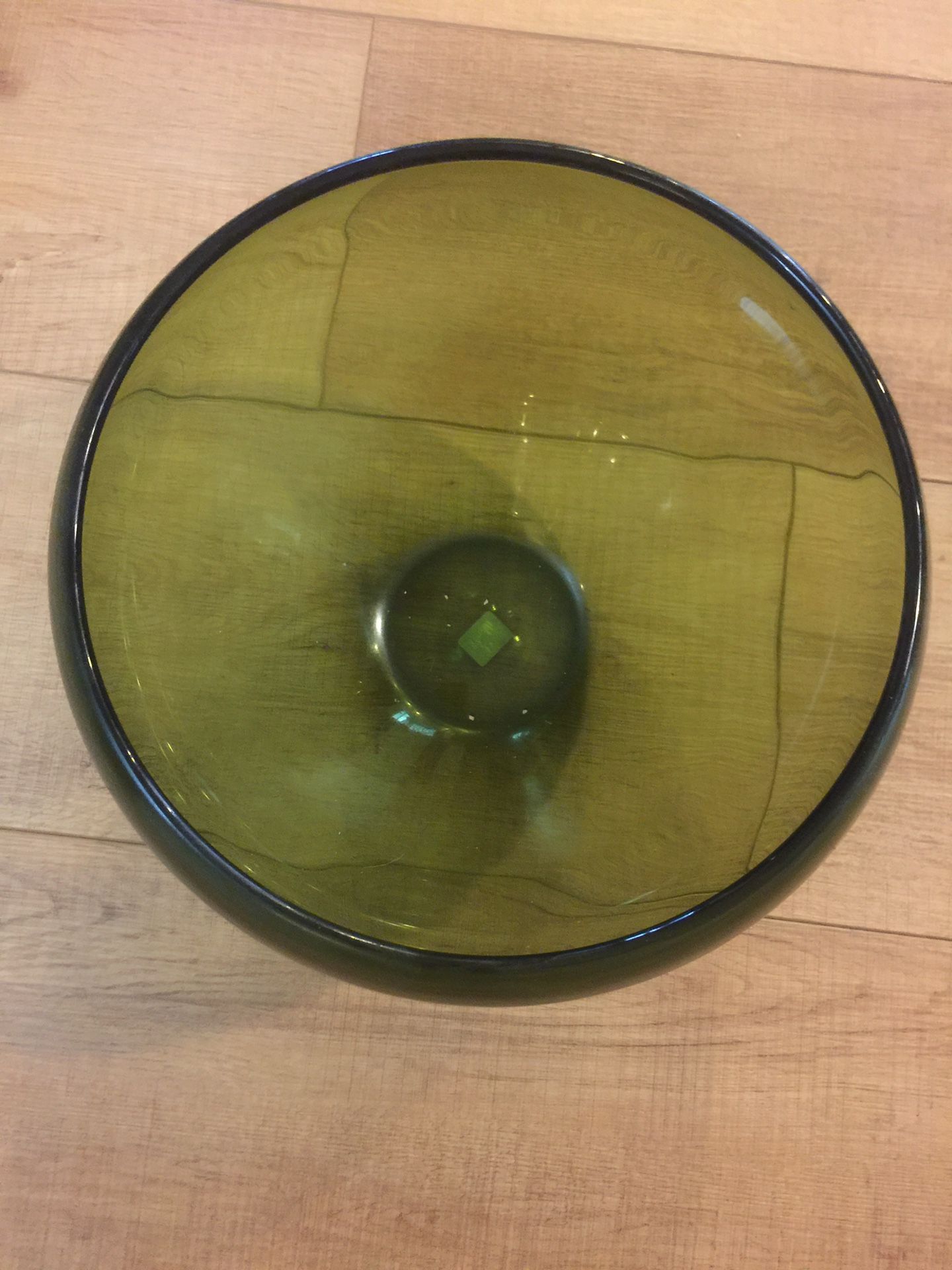 Beautiful large crate and barrel vase/fruit bowl