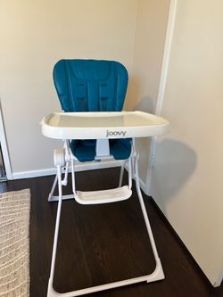 Joovy Nook Foldable high chair