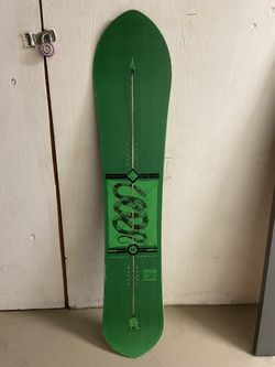 Green Snake Salomon 147 Directional Snowboard 