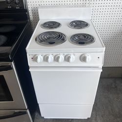 Used Electric Coil Range White 20” Wide Good Condition 