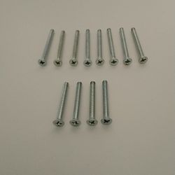 SET OF PHILLIP HEAD SCREWS