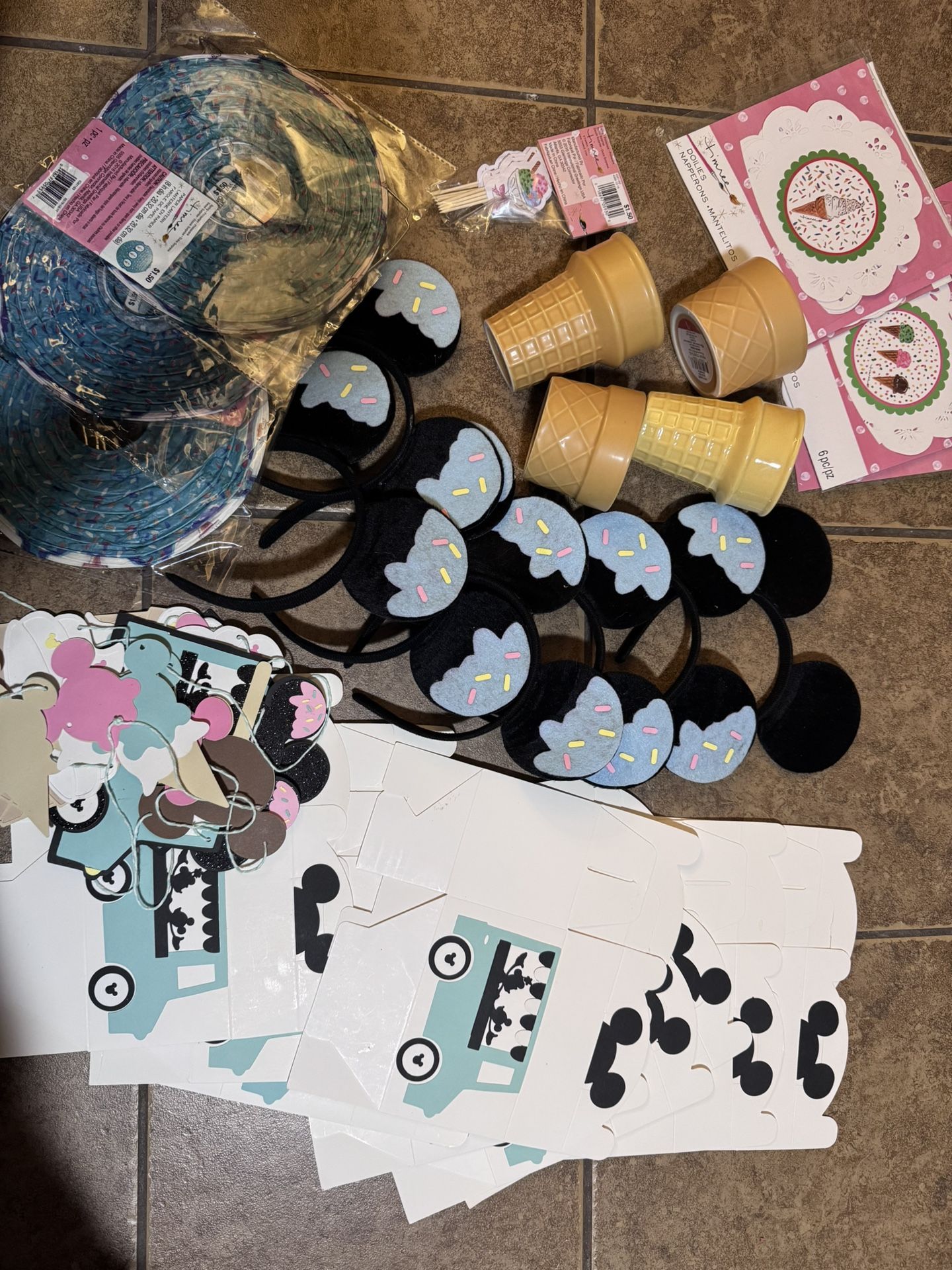 Mickey Mouse ice Cream Theme Party