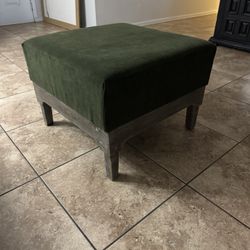 Mid Size ottoman 