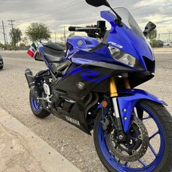 Yamaha R3 2019