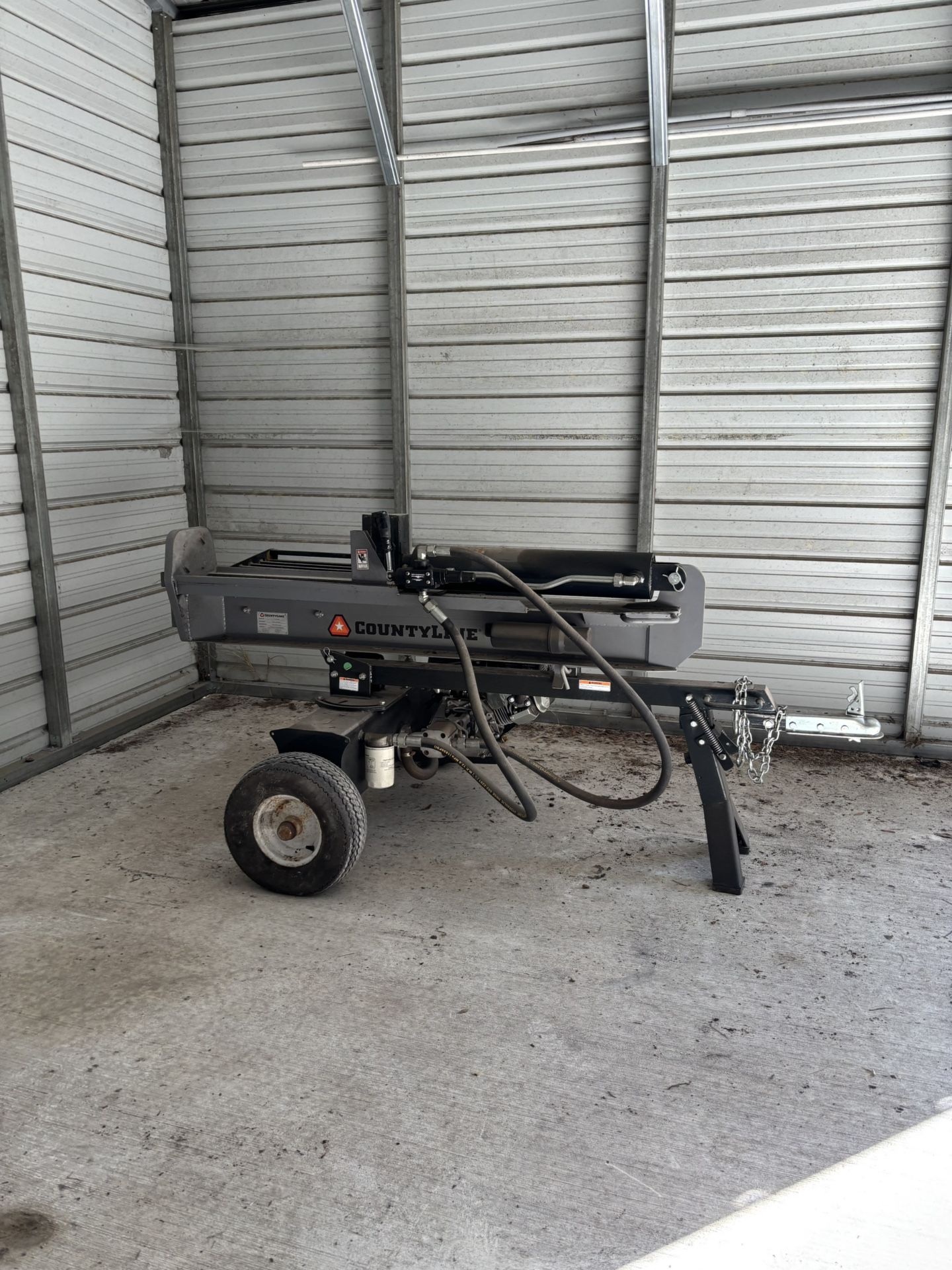 County Line 40 Ton. Log Splitter