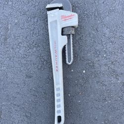 18in Pipe Wrench 