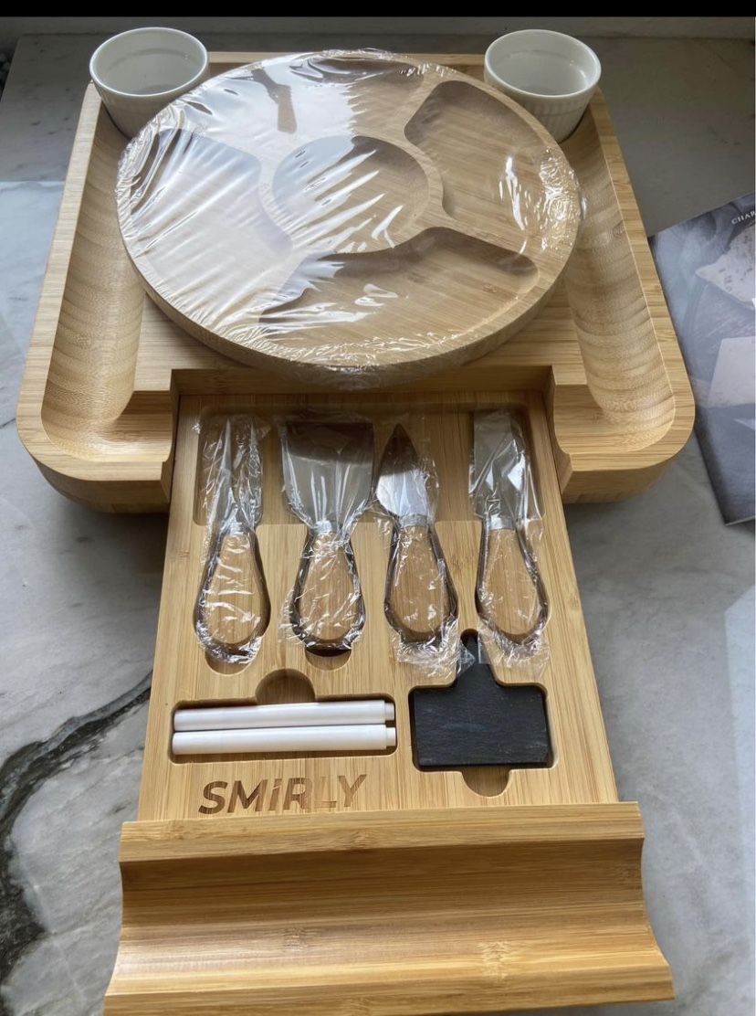 Cheese boards rwith Utensils and sauce cups 13x13x2