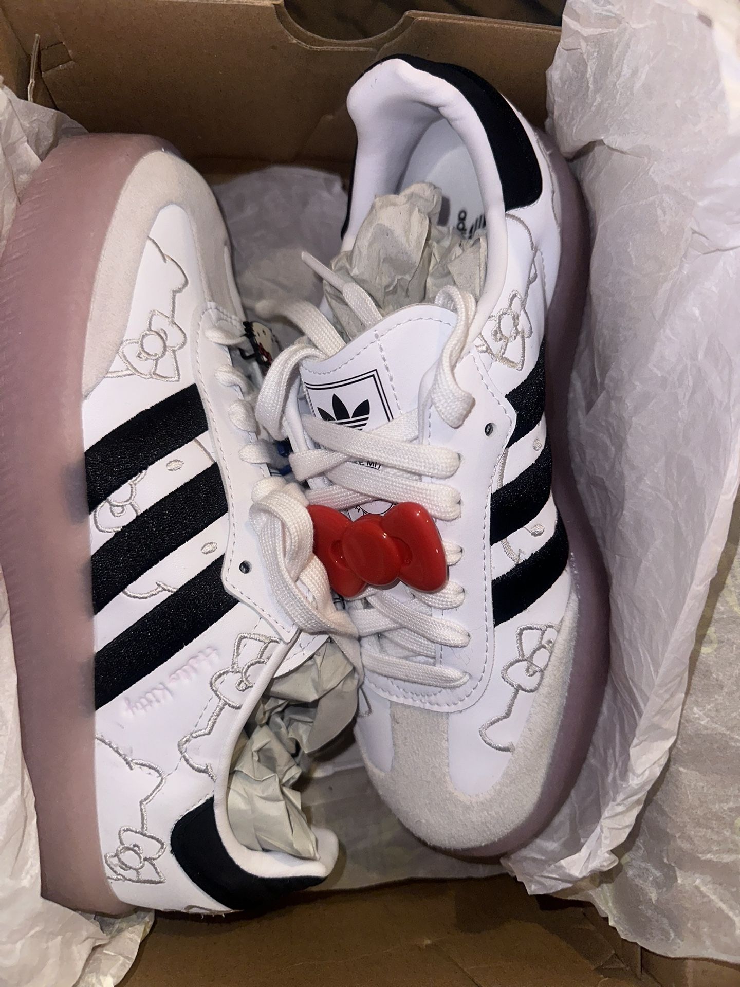 Hello Kitty Adidas Sambae Women