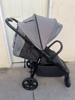 MOMPUSH BABY STROLLER 