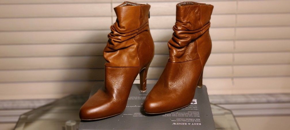 Almost Like New. Not Worn Much