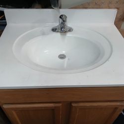Bathroom Sink With Wooden Cabinet 