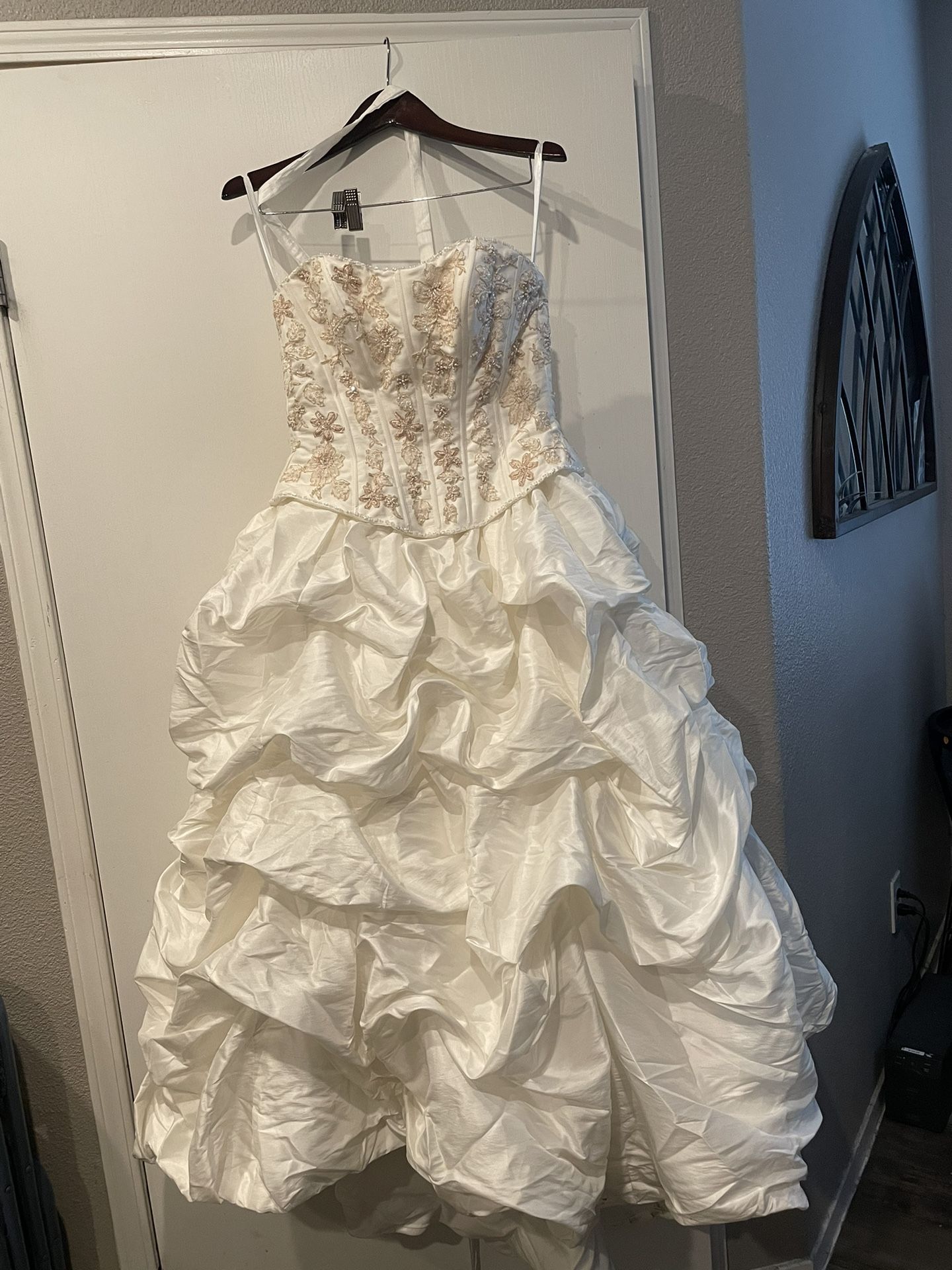 Wedding Dress, Mori Lee designed by Madeline Gardner, Bottom slightly  Dirty, $200