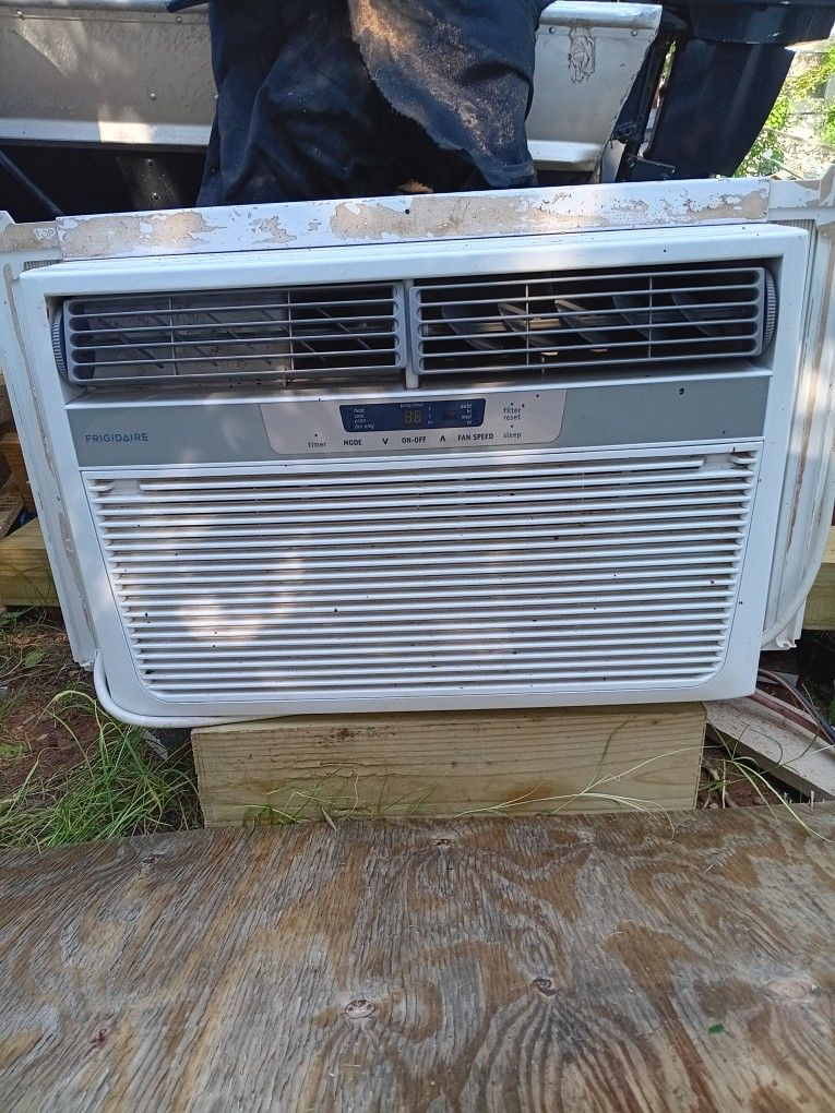 10.000 Btu A/c With Heater