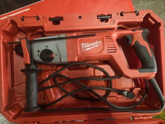 Milwaukee 1" Corded Rotary Hammer 
