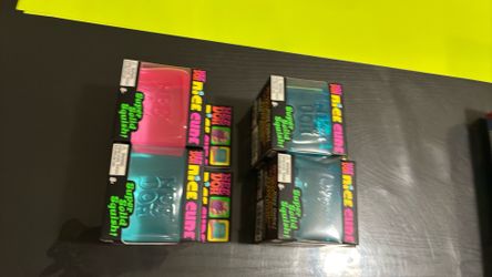 Needoh cubes