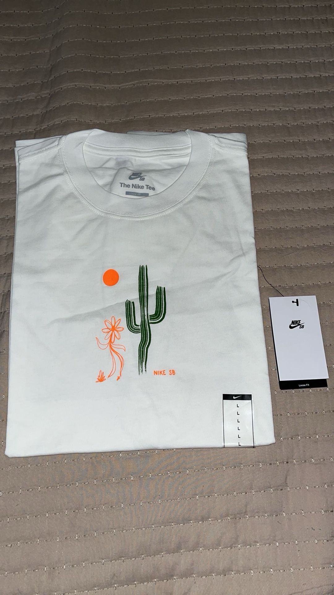 Nike SB Shirt (Size Large)