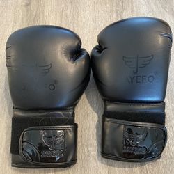 BOXING GLOVES
