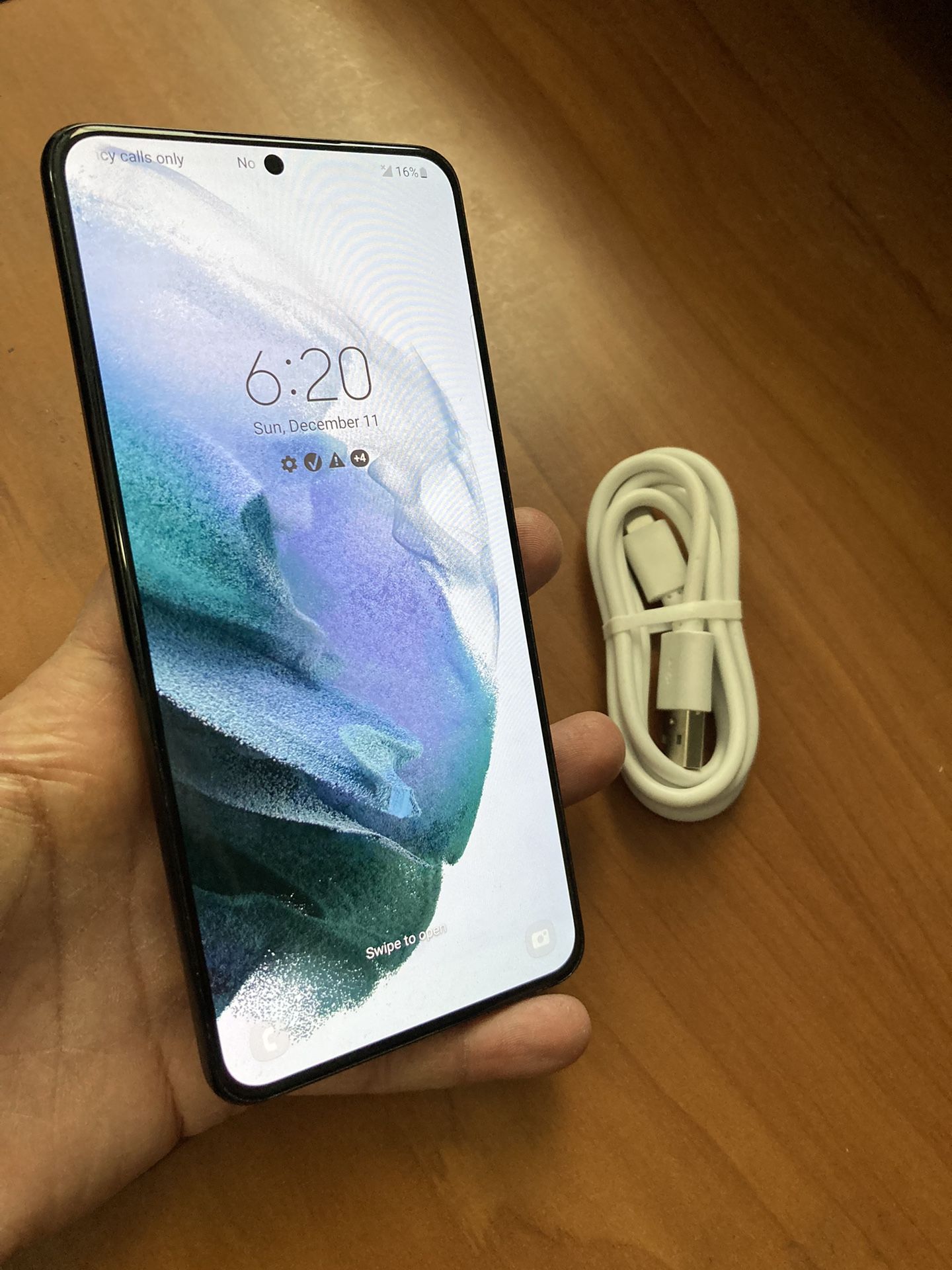 Samsung Galaxy S21 Plus + Like New And Unlocked! No Activation Fees no Tax