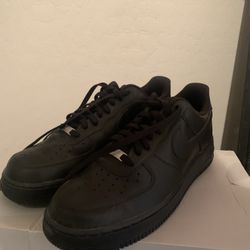 Black Airforce 1s